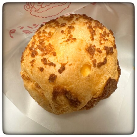 ビアードパパプレミアム芳醇生クリームシュー」のクッキー生地バージョン