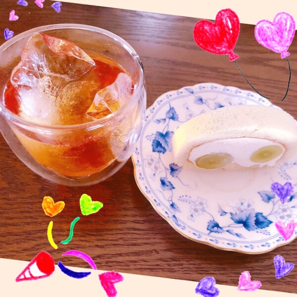 サンチャアールグレイ に季節の堂島ロール シャインマスカット