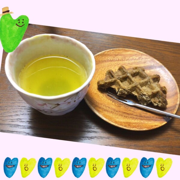 ライフプレミアム有機煎茶とカリヨン ほうじ茶ワッフル
