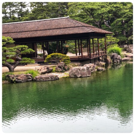 栗林公園の茶室　掬月亭