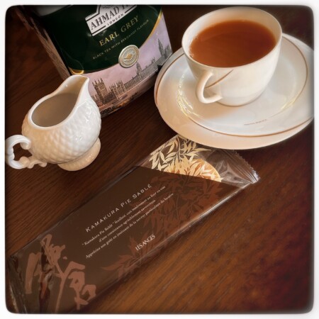 鎌倉レザンジュのパイサブレとアーマッドティー