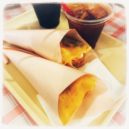 リトルセーマンのクレープと紅茶