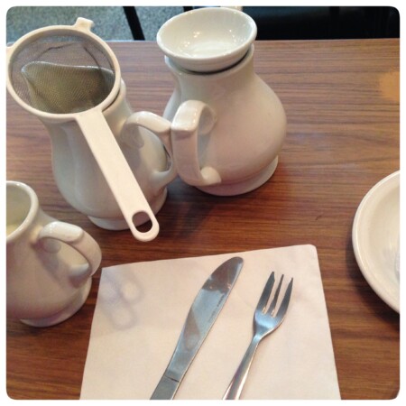 ロンドンカフェ メゾンバトゥー 店内