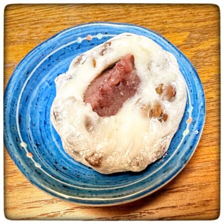 亀じるし　ごろごろ豆大福