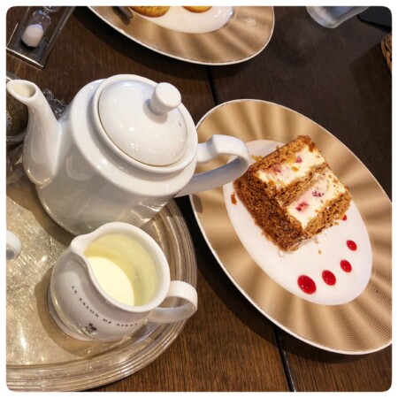 ニナスティーカフェのケーキセット