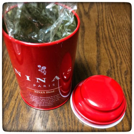 ニナスティーブレンド　赤い缶の蓋