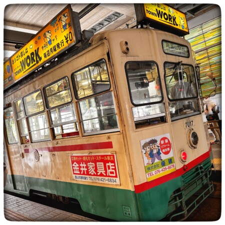 富山のレトロな路面電車