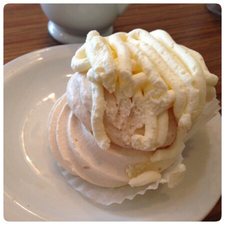 ロンドンカフェ メゾンバトゥーのホワイトモンブラン